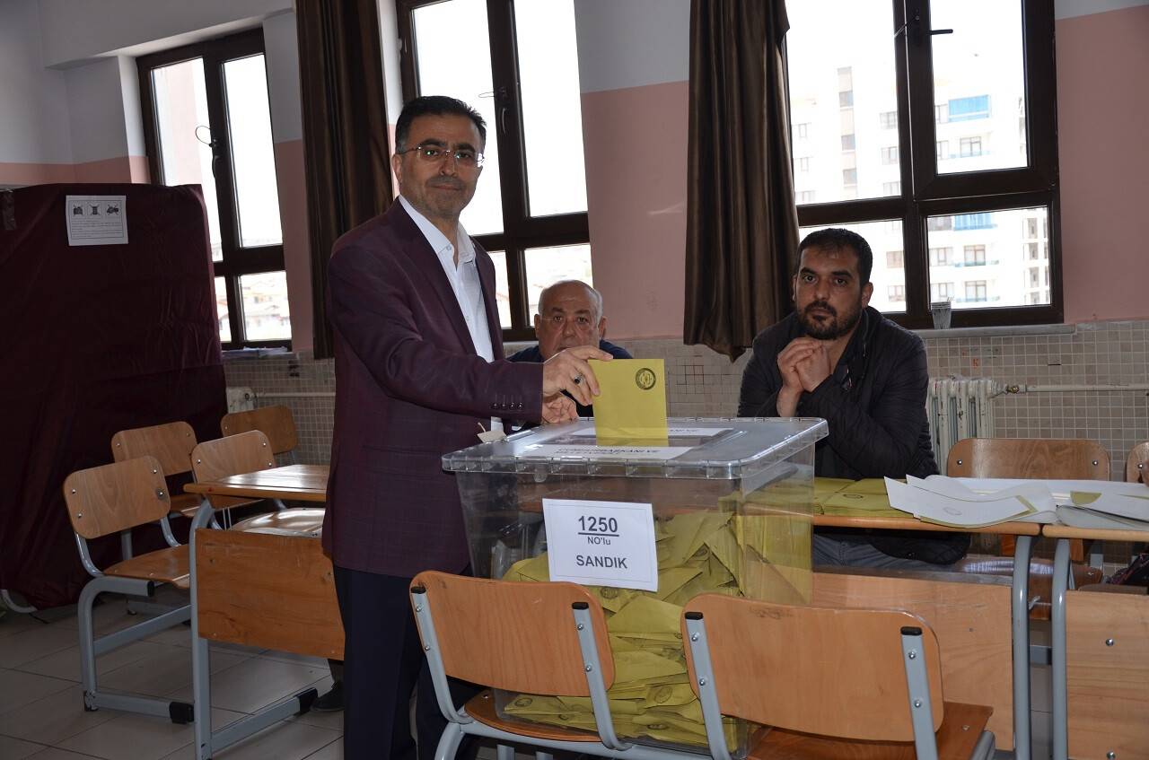 Ömer Ünal oyunu kullandı