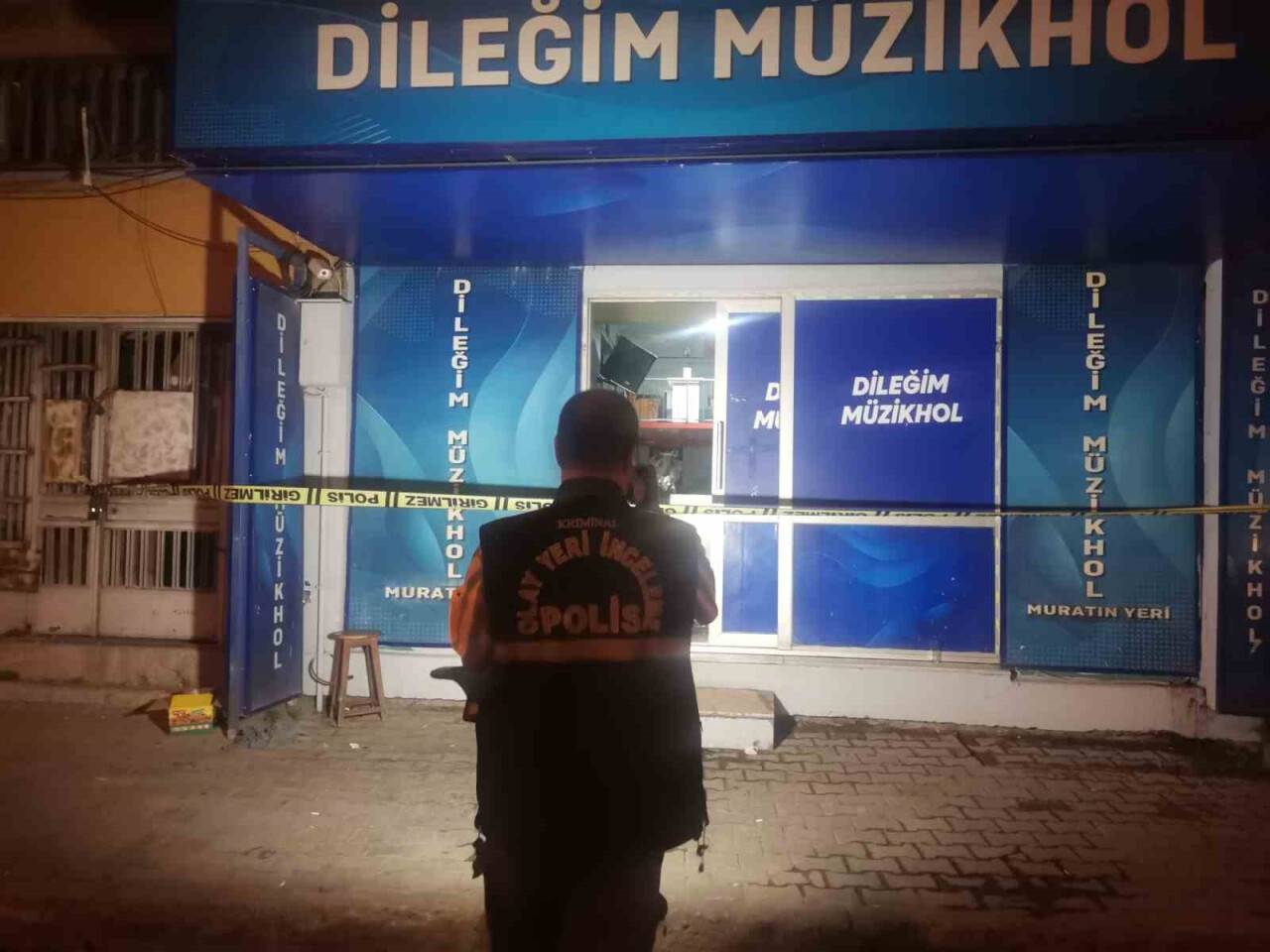 Eğlence mekanında silahlı kavga: 1 ölü