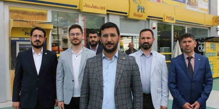 HÜDA-PAR, Kemal Kılıçdaroğlu’na parti programı hediye etti