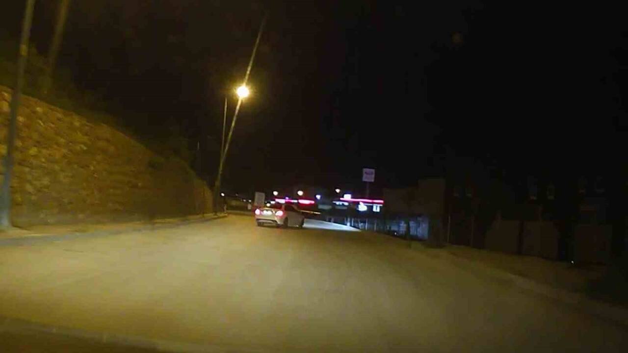 Trafikte dehşet saçtı: Caddede drift atılan anlar kamerada