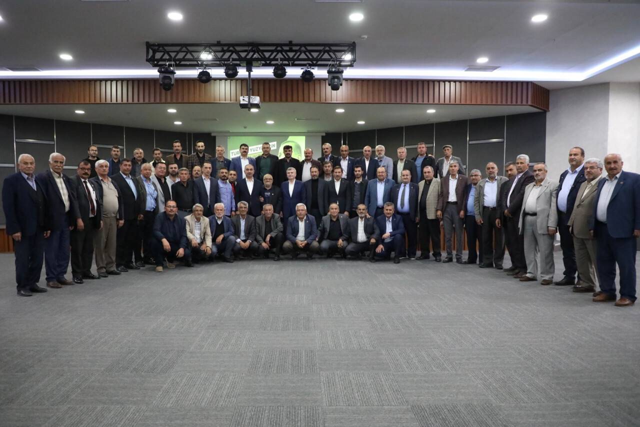 Akyürek, Karatay'da esnaf ve vatandaşla buluştu