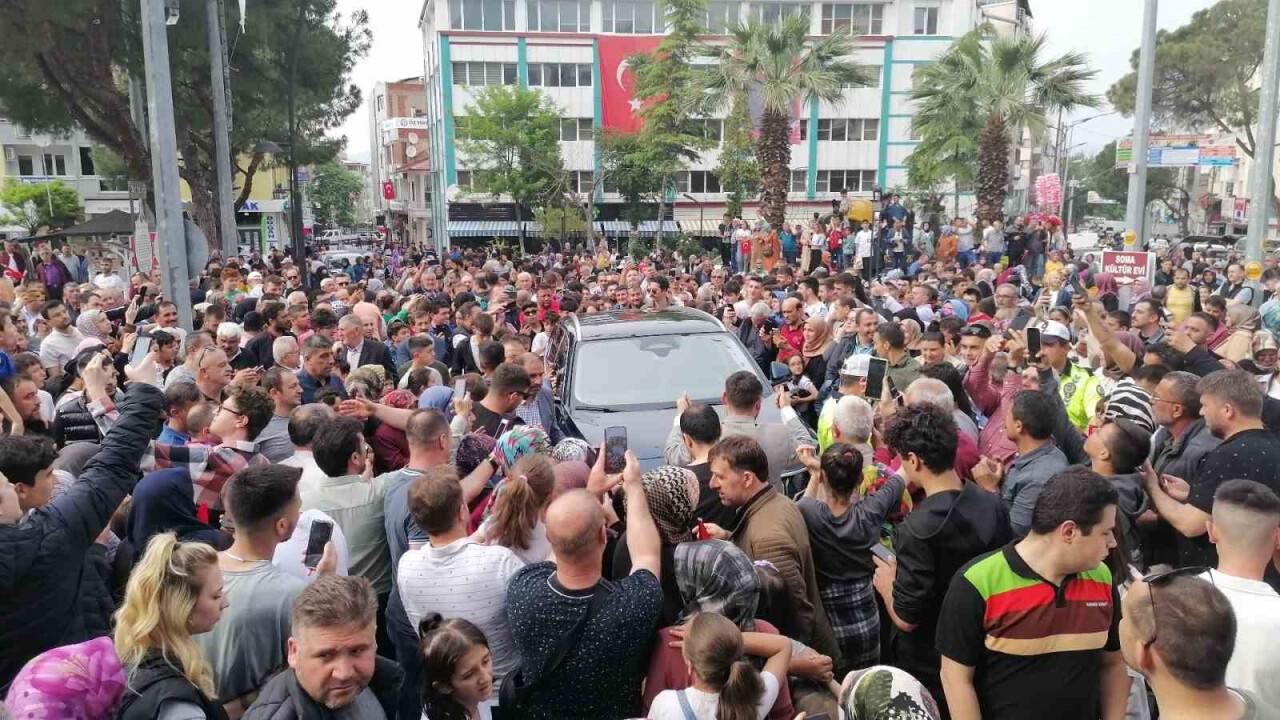 Bakan Kasapoğlu Togg’la gezdi