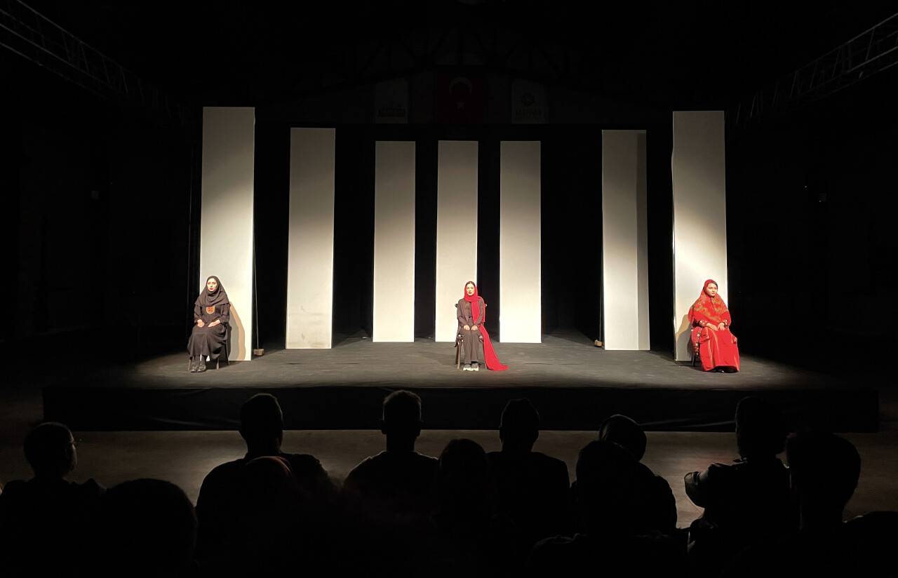 Konya'daki tiyatro festivali devam ediyor