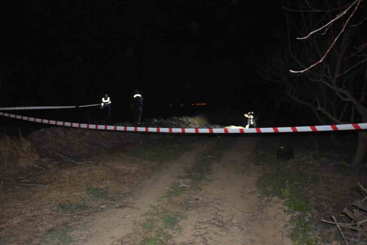 Tarlada kadın cesedi bulundu