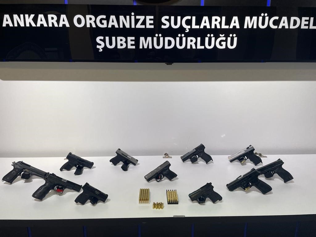 Kaçak silah operasyonu: Konya'dan aldıkları ruhsatsız tabancaları Ankara'da satmışlar