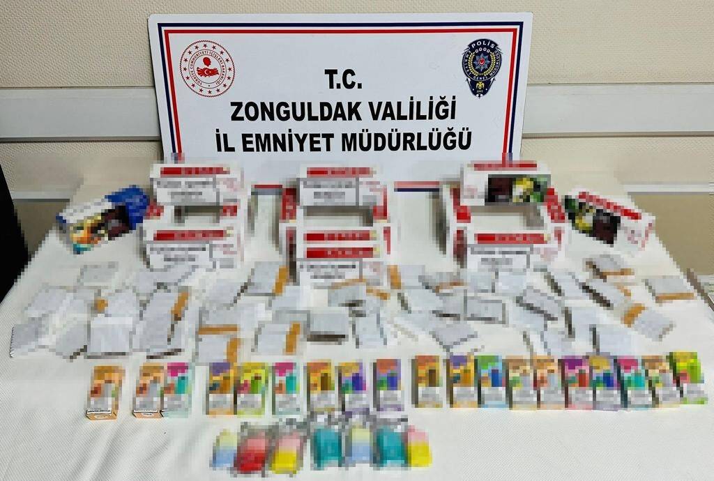 Kaçak elektronik sigara ve makaron operasyonu