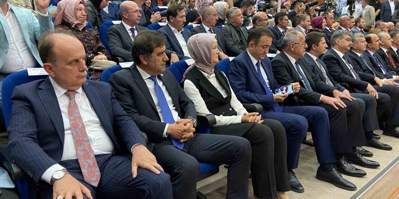 Konya milletvekilleri mazbatalarını aldı