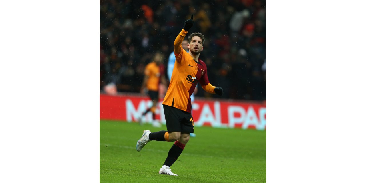 Dries Mertens 1 yıl daha Galatasaray’da