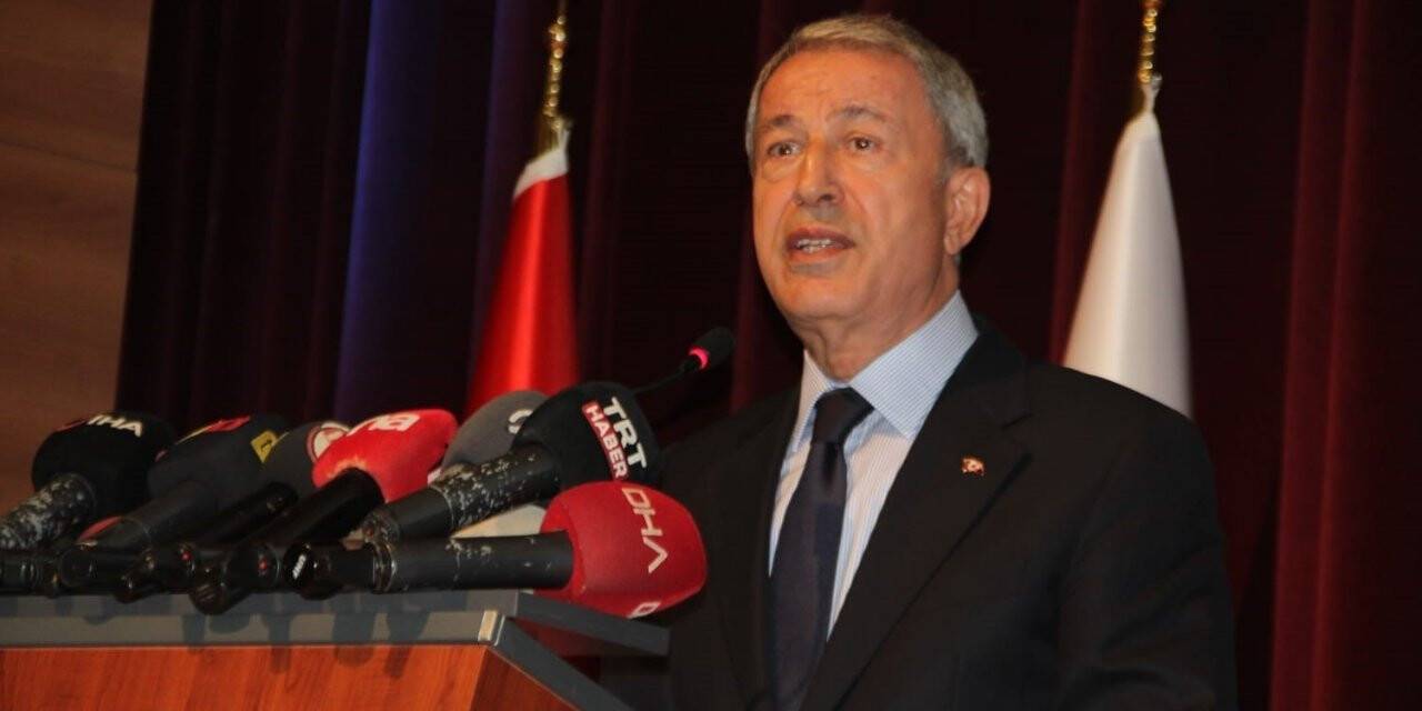 Bakan Akar: “Biz teröristleri vurdukça ses Ankara’dan geliyor”