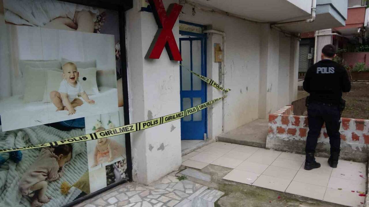 Kocaeli’de korkunç olay: Önce eşinin kafasına sonra kendi kafasına sıktı