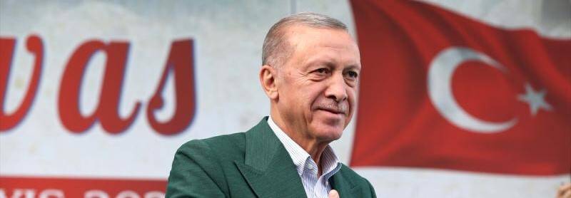 Cumhurbaşkanı Erdoğan'a ilk tebrik mesajı