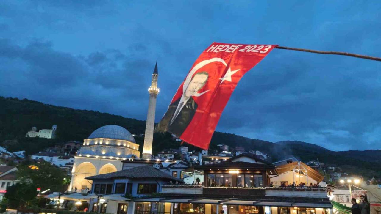 Kosova’da Recep Tayyip Erdoğan'ın kazanmasıyla selalar okundu