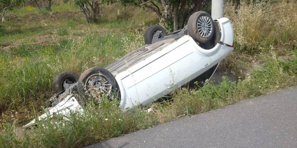 Buharkent’te otomobil takla attı: 1 yaralı