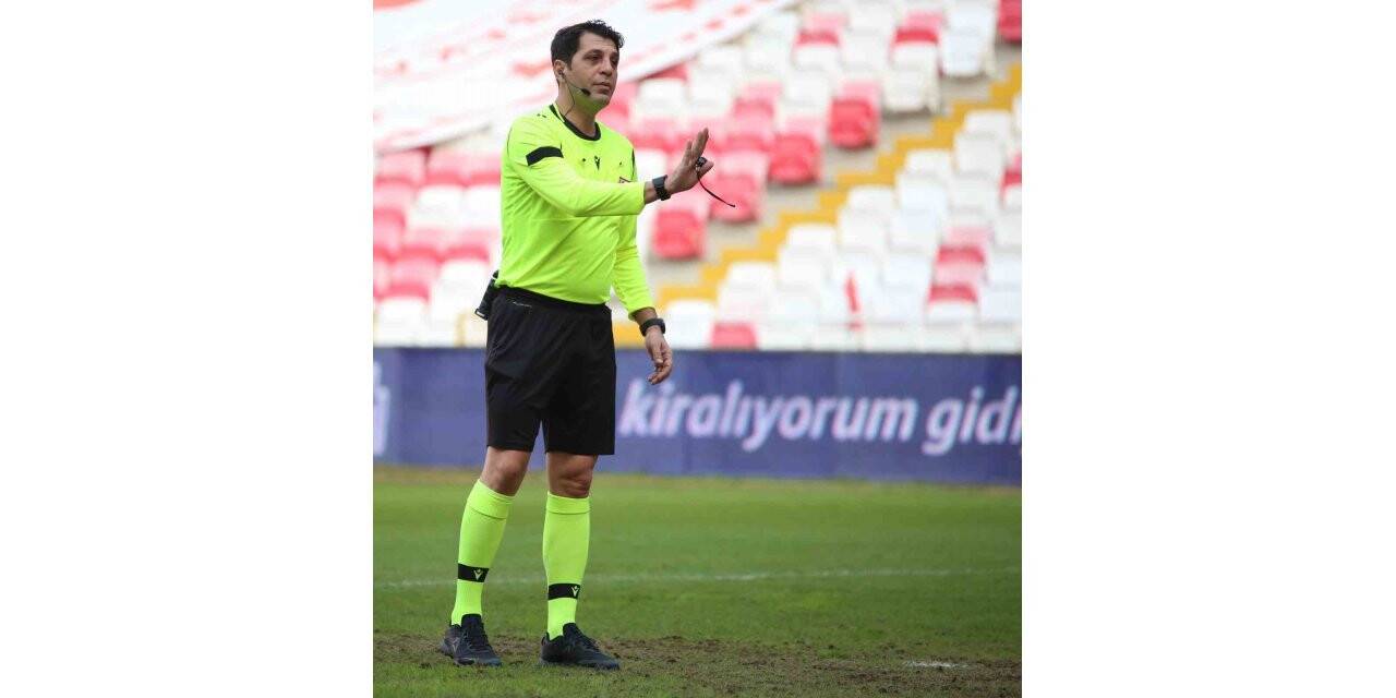 Sivasspor - Konyaspor maçının VAR hakemi Mustafa Öğretmenoğlu oldu
