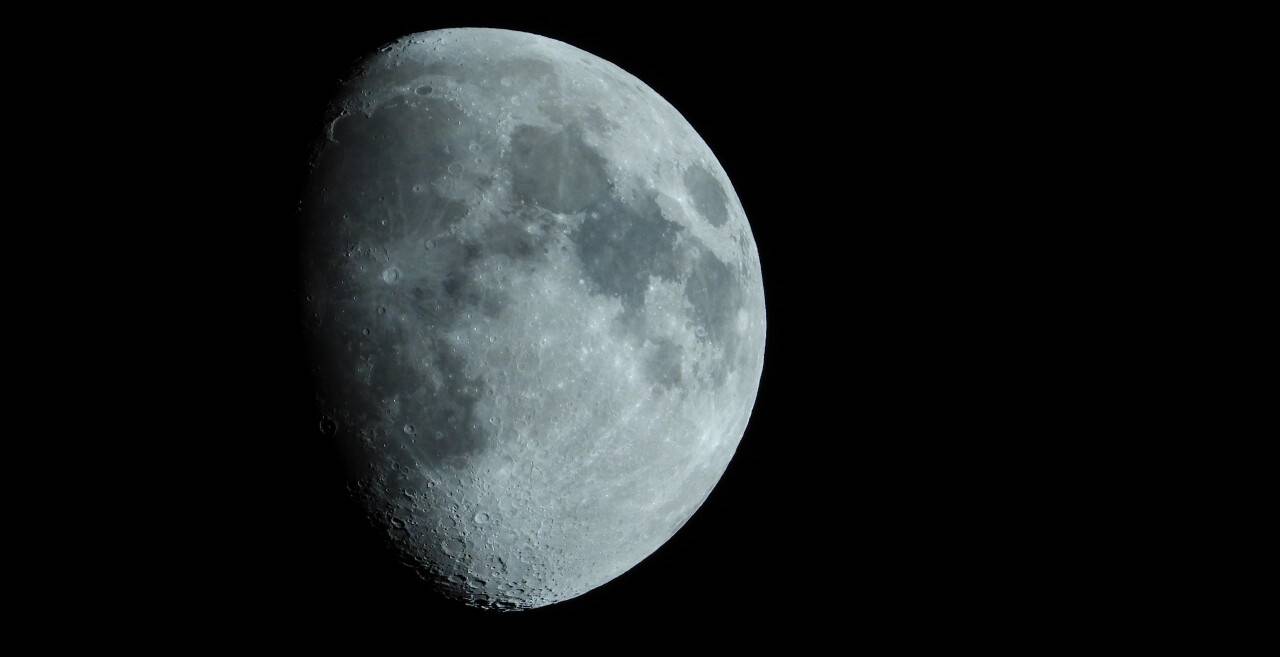 Şişkin ay görsel şölen sundu