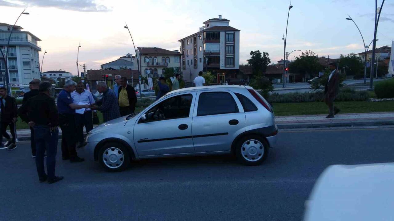 Otomobilin çarptığı yaya yaralandı