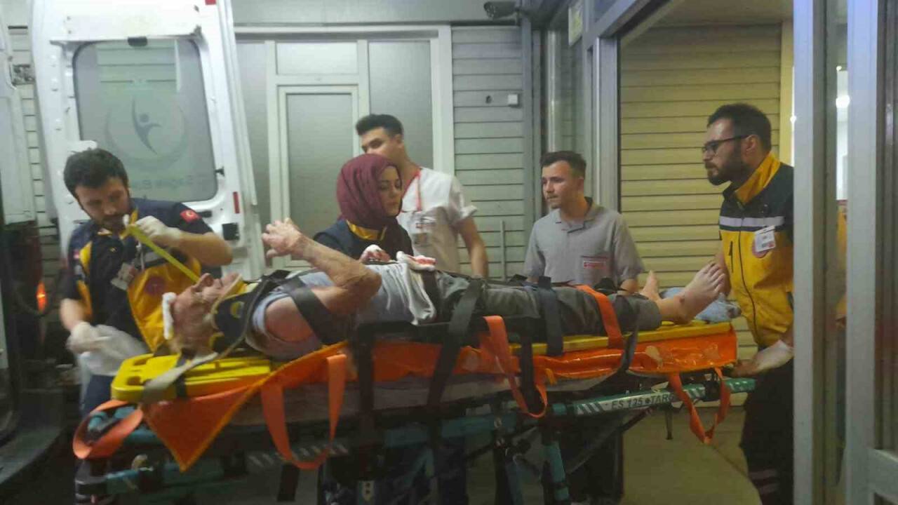 Bıçaklı kavga: 2 yaralı