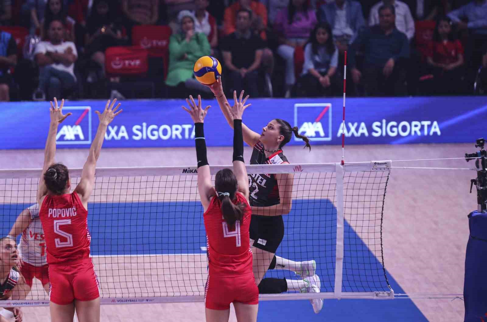 FIVB Milletler Ligi: Türkiye: 3 - Sırbistan: 1