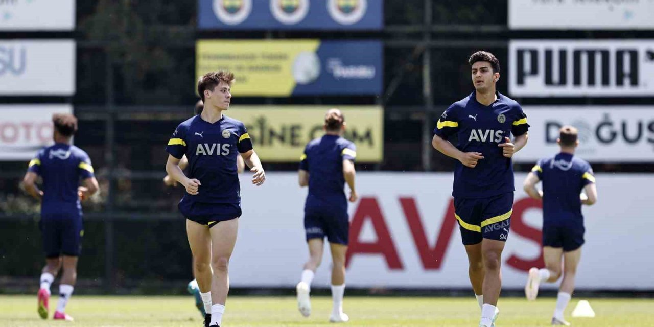 Fenerbahçe’de derbi hazırlıkları devam ediyor