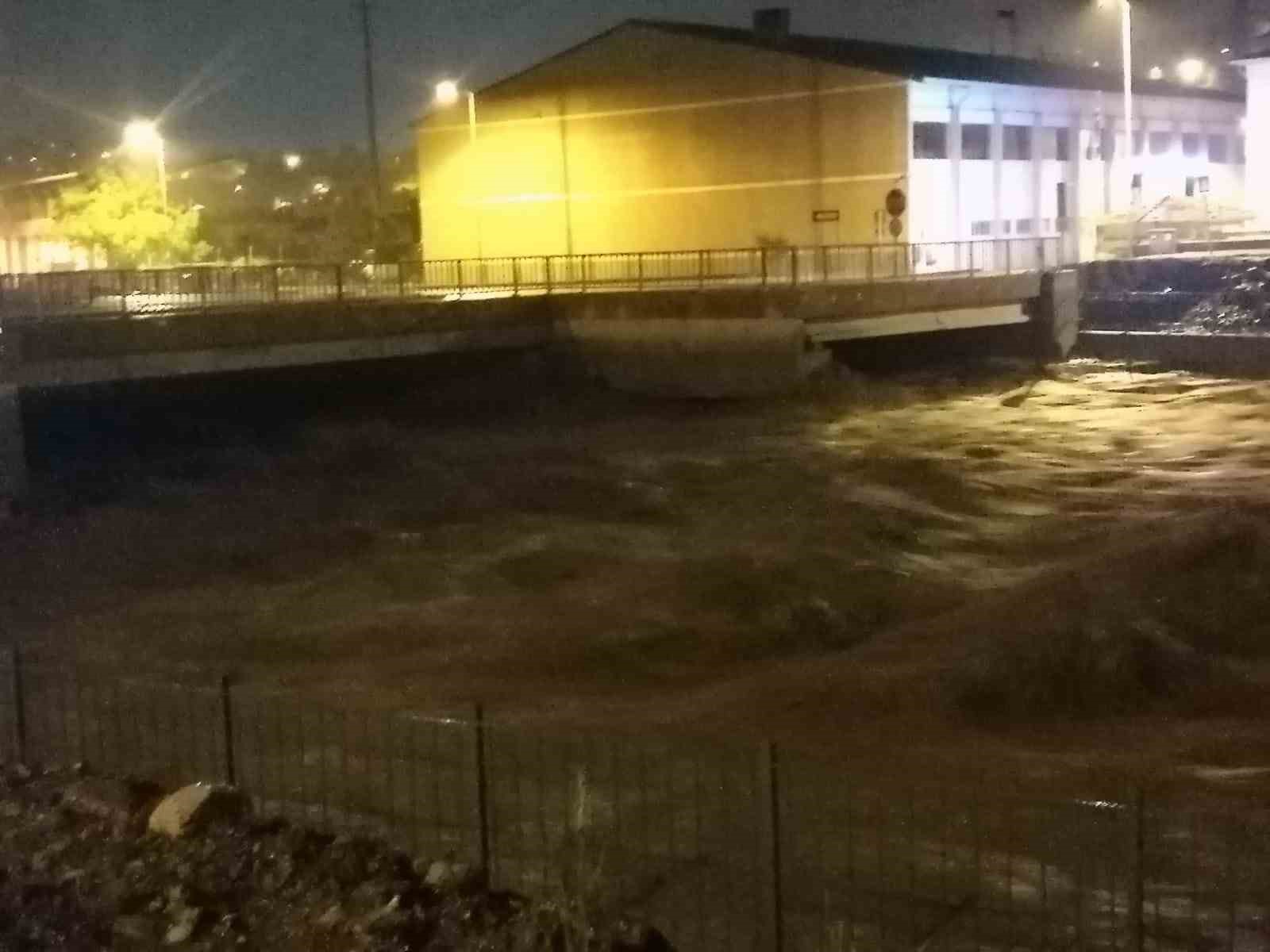 Kastamonu’da sel tehlikesi: İnebolu ilçesi boşaltılıyor