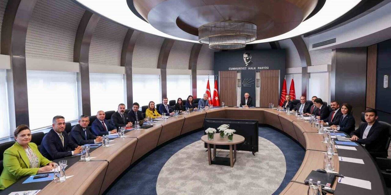 CHP’de yeni MYK ilk kez toplandı