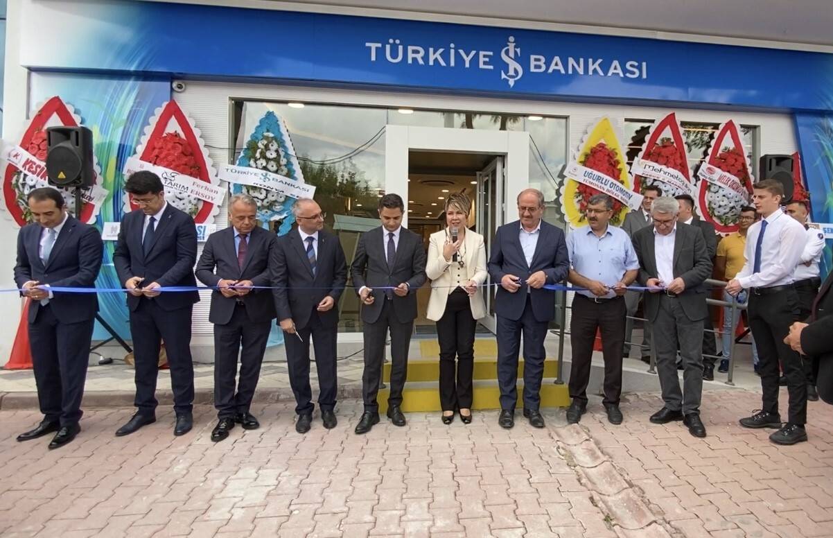 İş Bankası’ndan Konya Karapınar’da Tarım İhtisas Şubesi