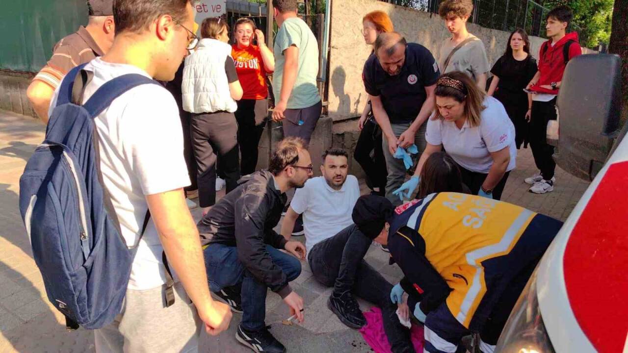 Kazaya karışan kadın sürücü gözyaşlarına boğuldu