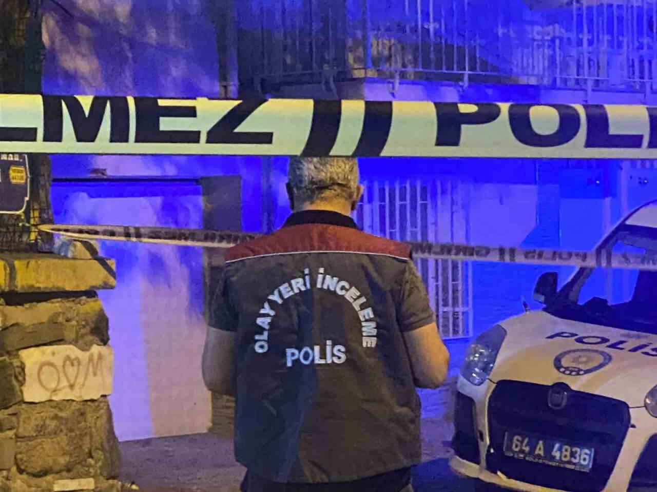 Bıçaklı kavgada 1’i ağır 4 kişi yaralandı