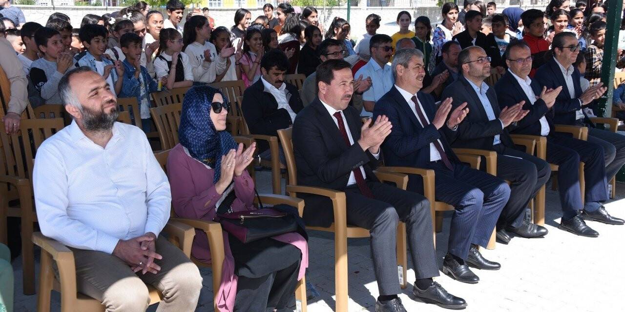 Karatay Belediyesi Kent Konseyi’nden “Kitap Okuma Şenliği”