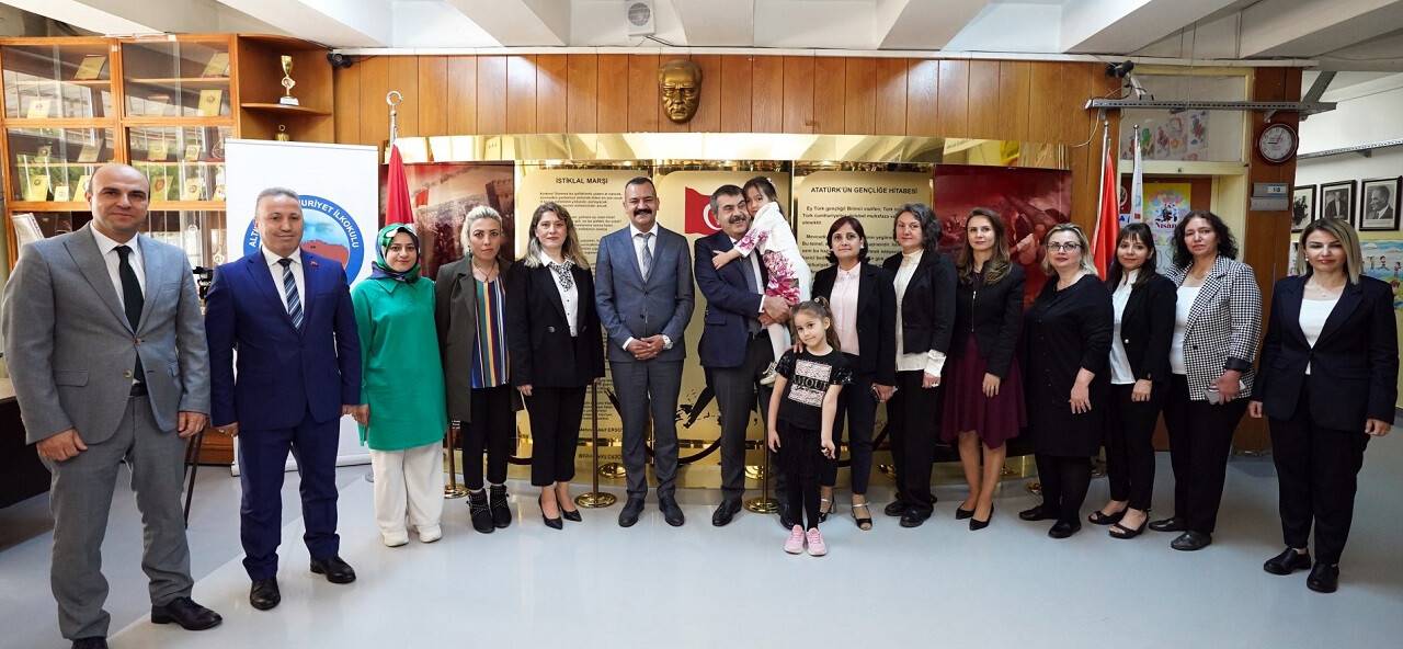 Bakan Tekin: Türk eğitim tarihine not düşülecek güzel işler yapacağız