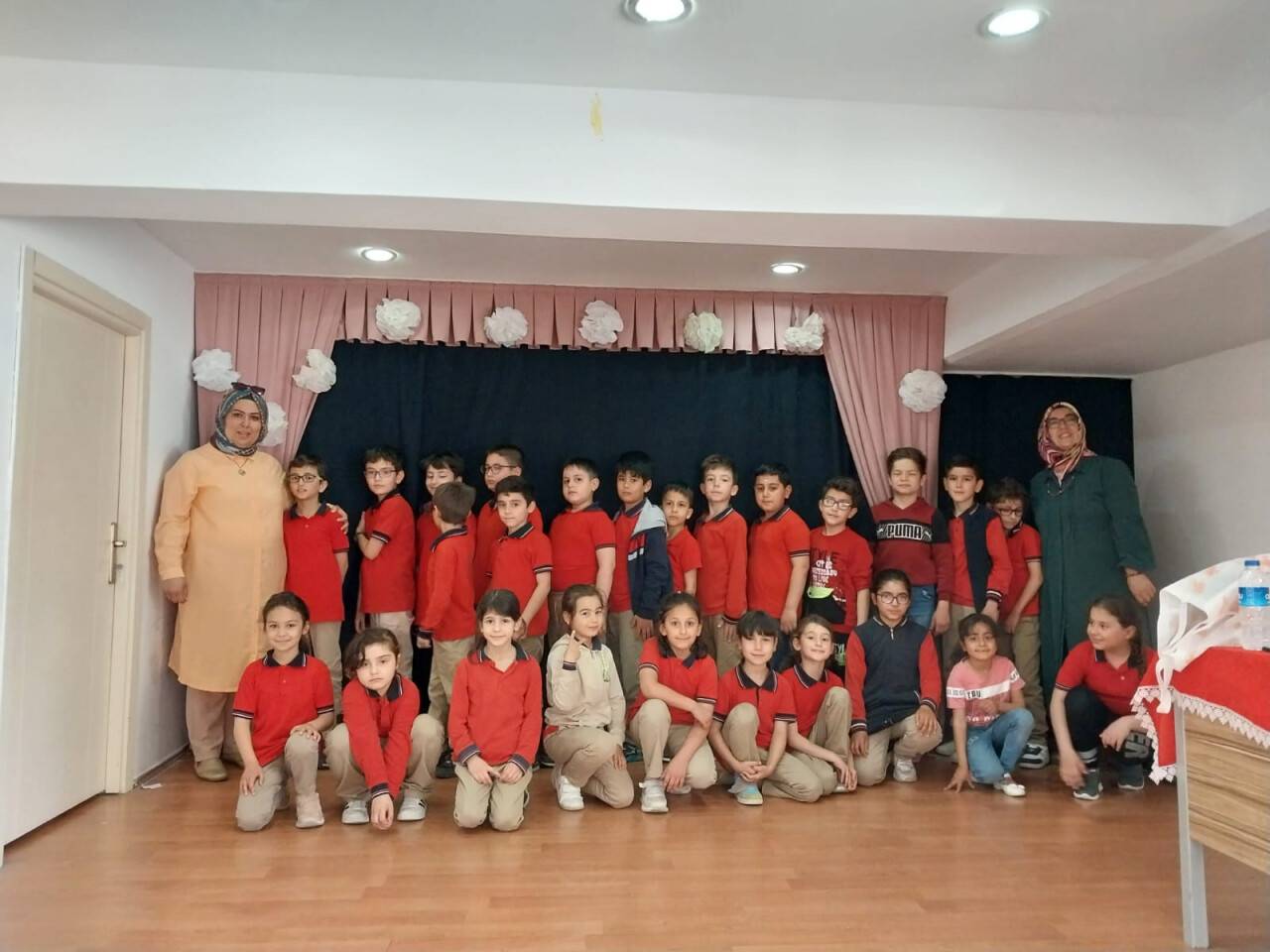 Yazar Ünal öğrencilerle buluştu