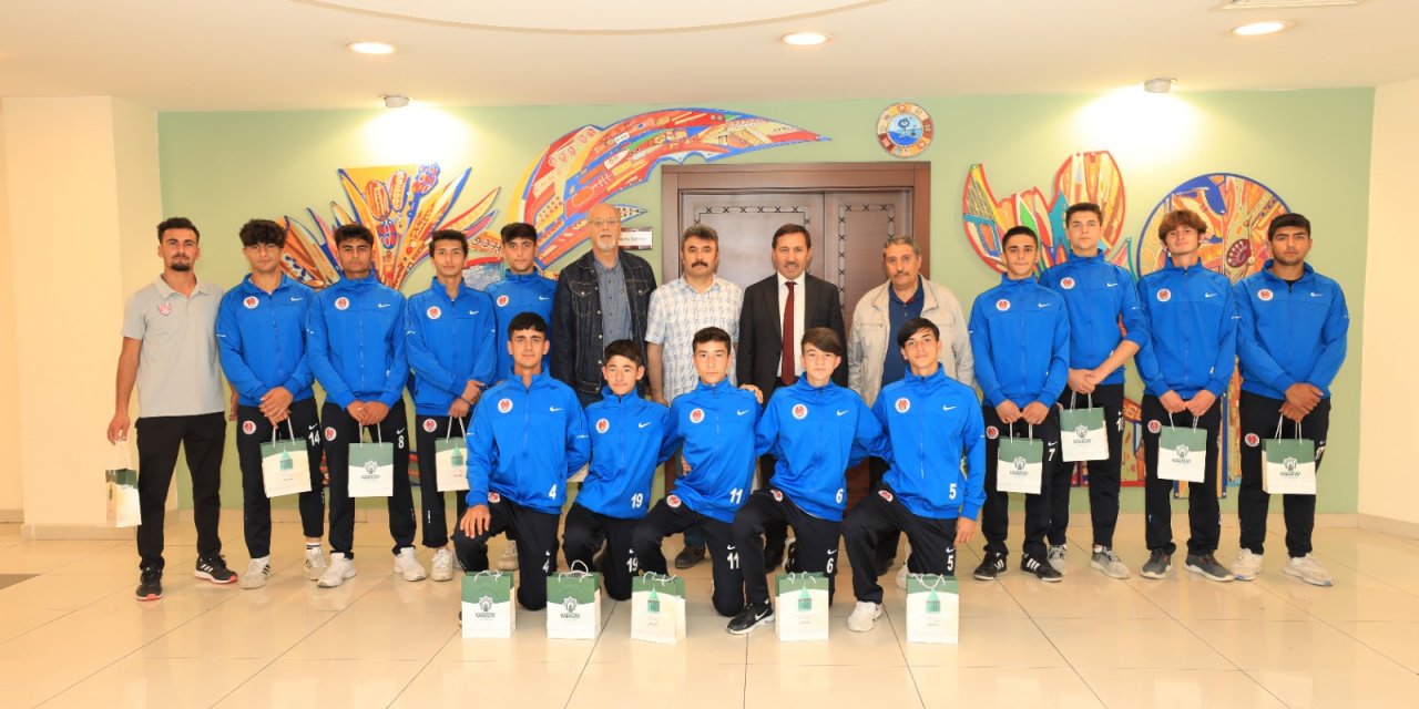 Türkiye şampiyonu Sadreddin Konevi AİHL'den Başkan Kılca’ya ziyaret