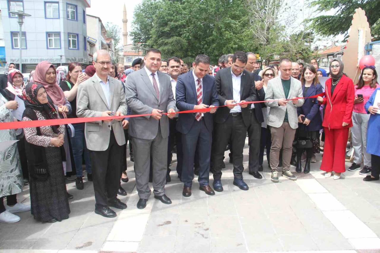 Beyşehir ADEM’in yıl sonu sergisi düzenlendi