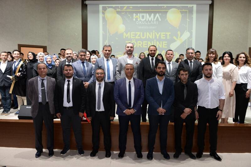 Hüma Okulları'nda mezuniyet sevinci