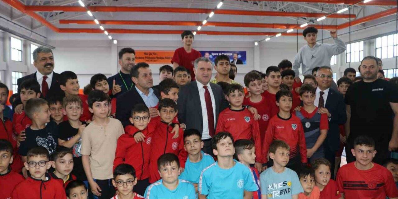 Bakan Bak: “Türkiye Yüzyılı gençlerin yüzyılı olacak, teknolojinin yüzyılı olacak"