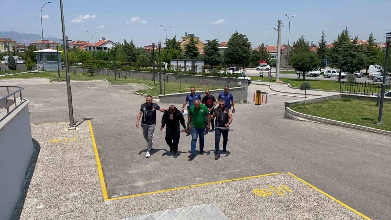 Uyuşturucu operasyonunda 3 tutuklu