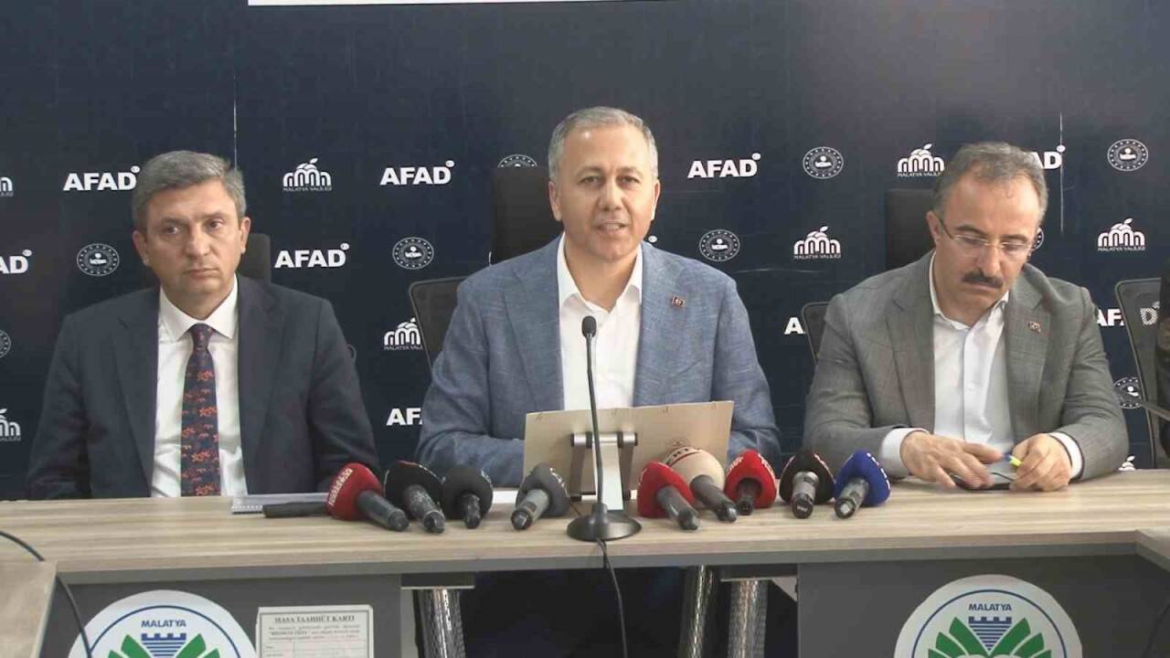 İçişleri Bakanı Yerlikaya: "330 bin depremzedenin kira yardımı bayram öncesi verilecek"