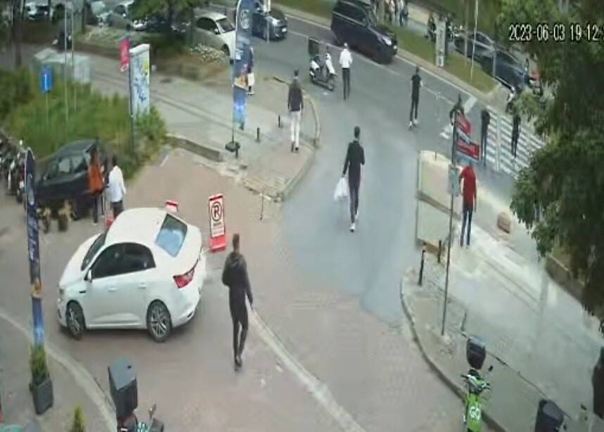 KKTC Başbakanlık yetkilisinin kızına Beşiktaş’ta motosiklet çarptı