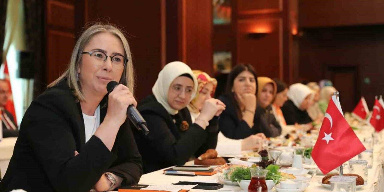 AK Parti’li Çankırı’dan İzmir Barosu’na "Onur Haftası" tepkisi