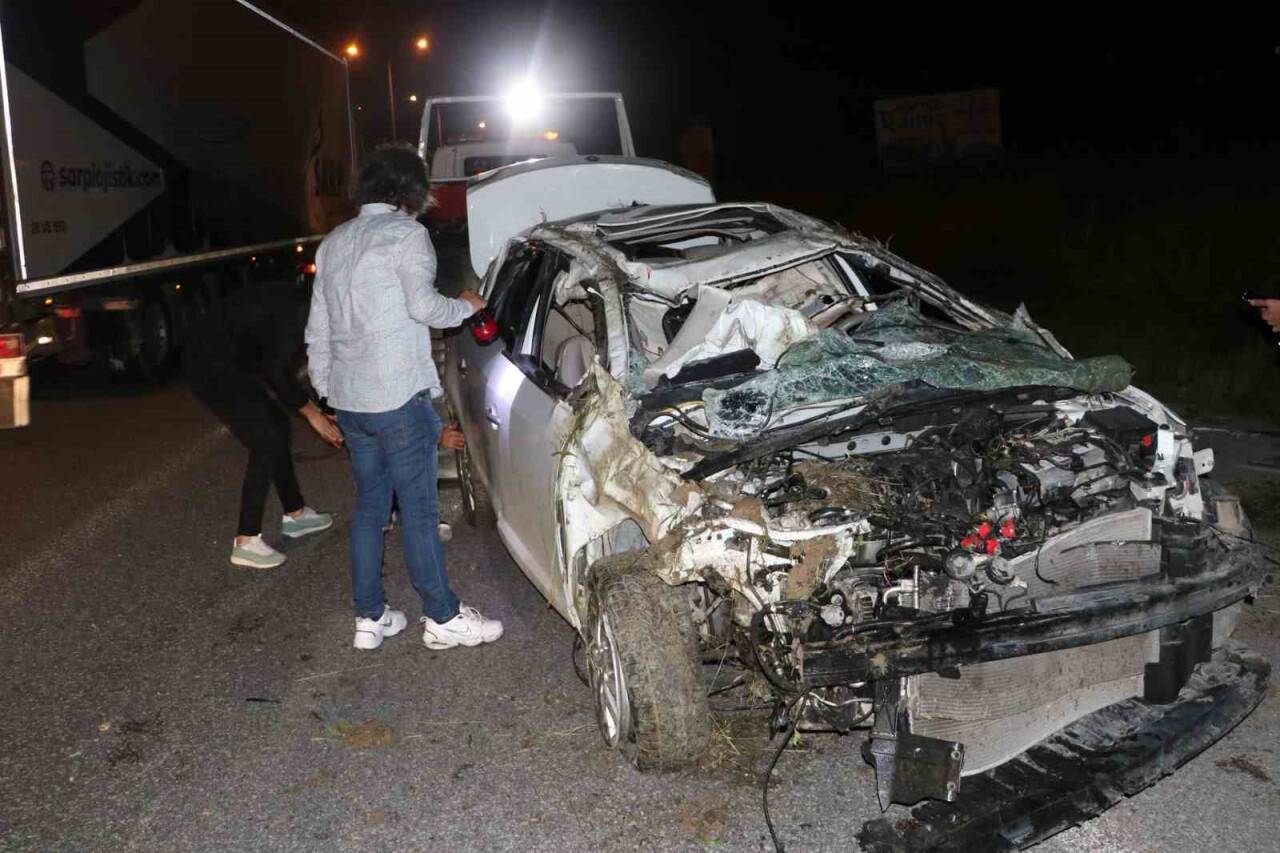 Kontrolden çıkan araç takla attı: 2 yaralı