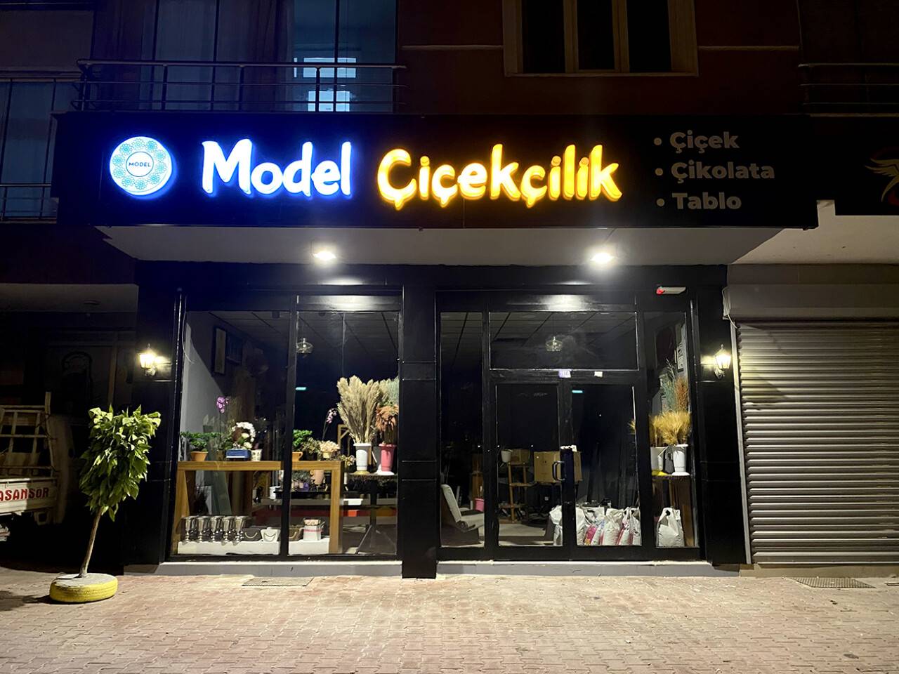 Şehrin çiçek markası ile mutluluğunuza renk katın