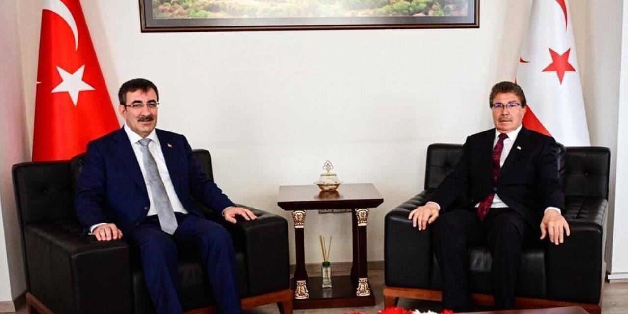 Cumhurbaşkanı Yardımcısı Yılmaz KKTC Başbakanı Üstel ile görüştü