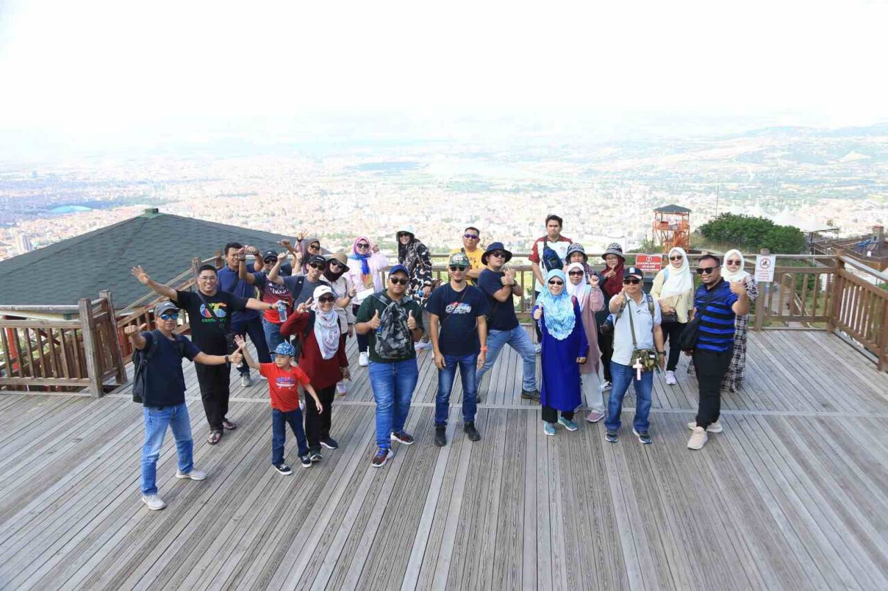 Malezyalı turizmciler Pamukkale Seyir Tepesine hayran kaldı