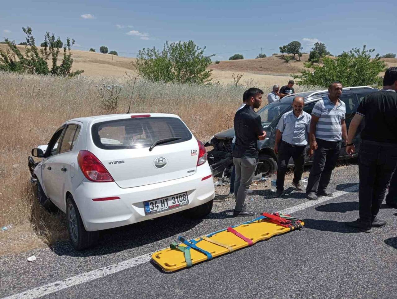 Batman’da hafif ticari araç ile otomobil çarpıştı: 6 yaralı