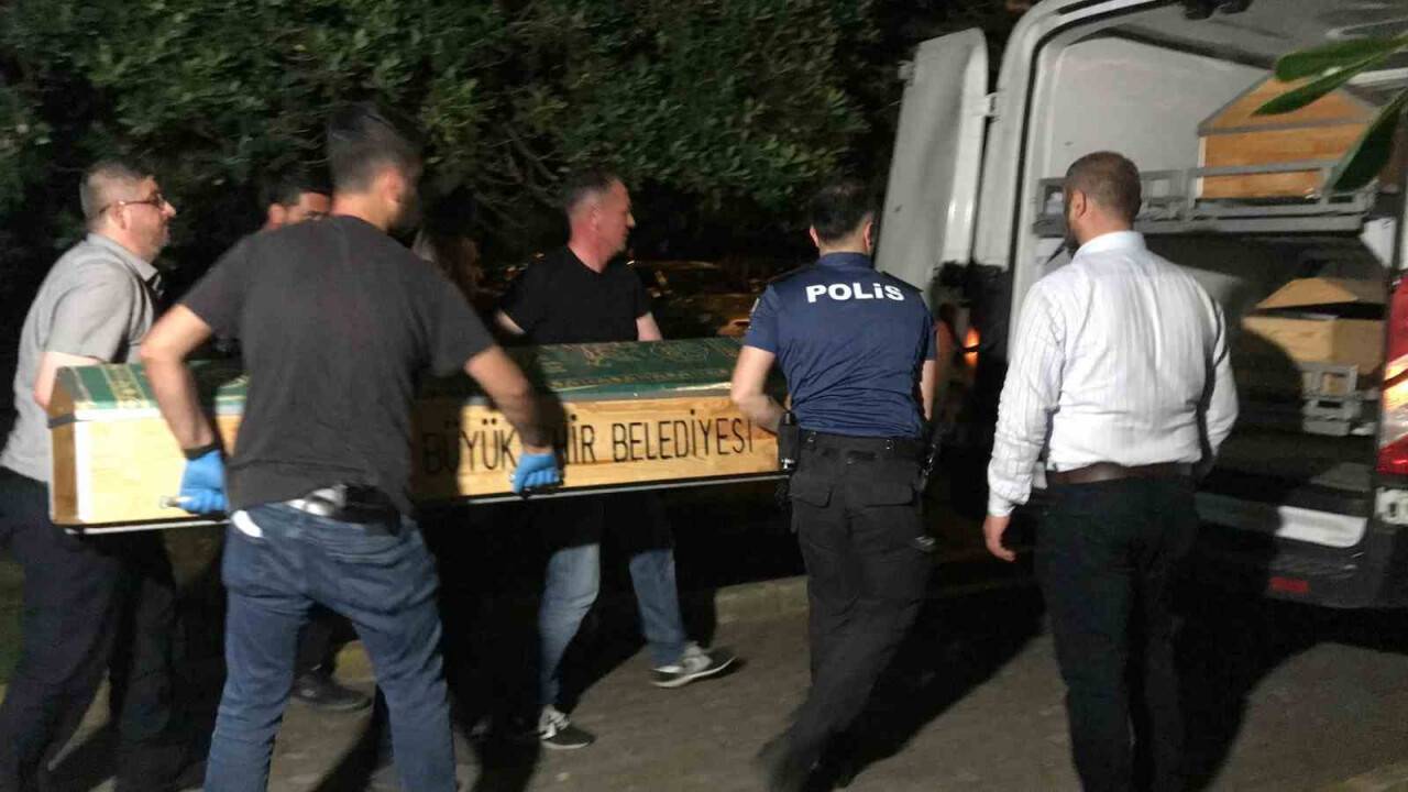 Önce sevgilisini öldürdü sonra intihar etti