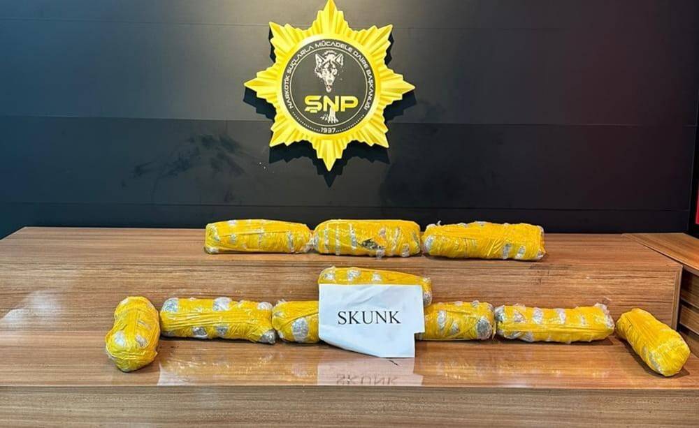 Araçtan 5 kilo 600 gram uyuşturucu çıktı