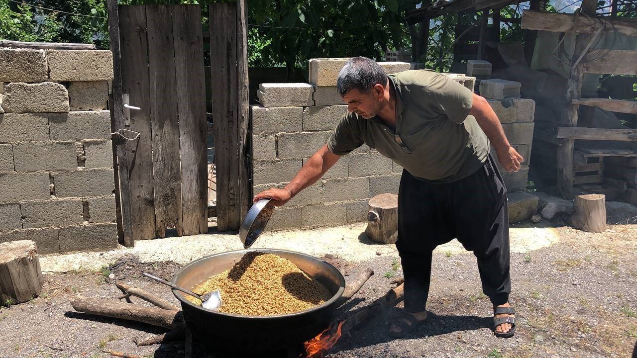 Köylülerin kışlık bulgur mesaisinde kazanlar kaynamaya başladı