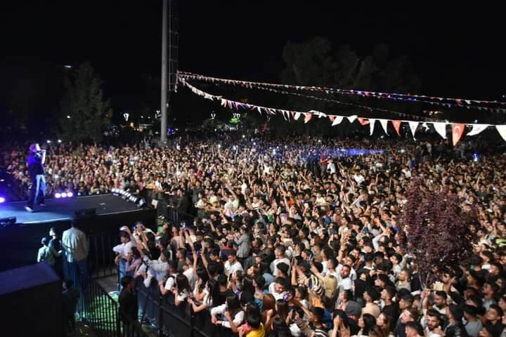 Tatvan’da "Sefo" konserine yoğun ilgi