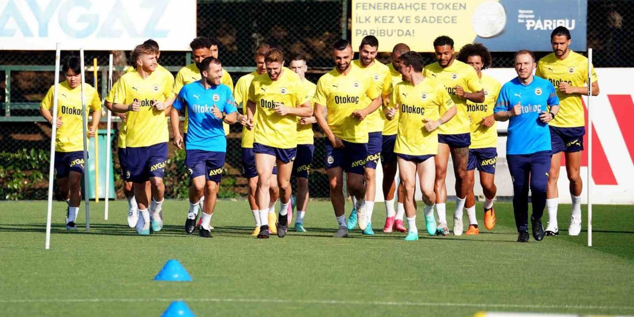 Fenerbahçe, yeni sezon hazırlıklarına başladı