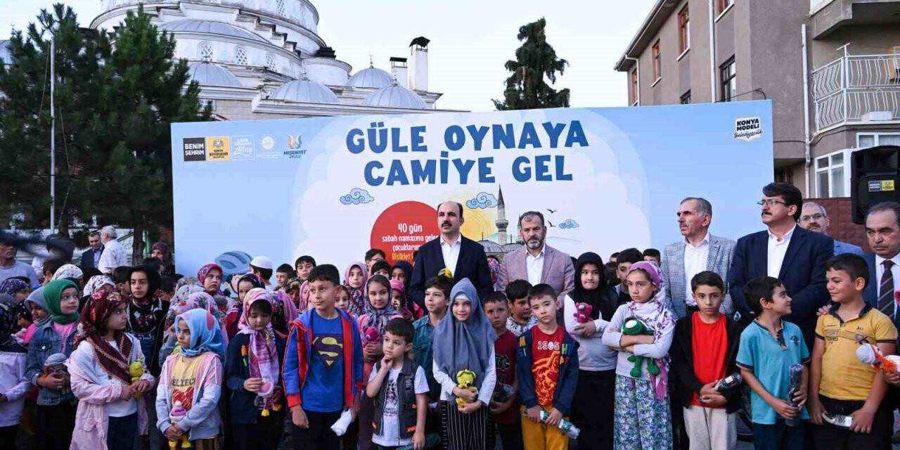Başkan Altay "Güle Oynaya Camiye Gel Projesi"nde çocukların sabah namazı heyecanına ortak oldu